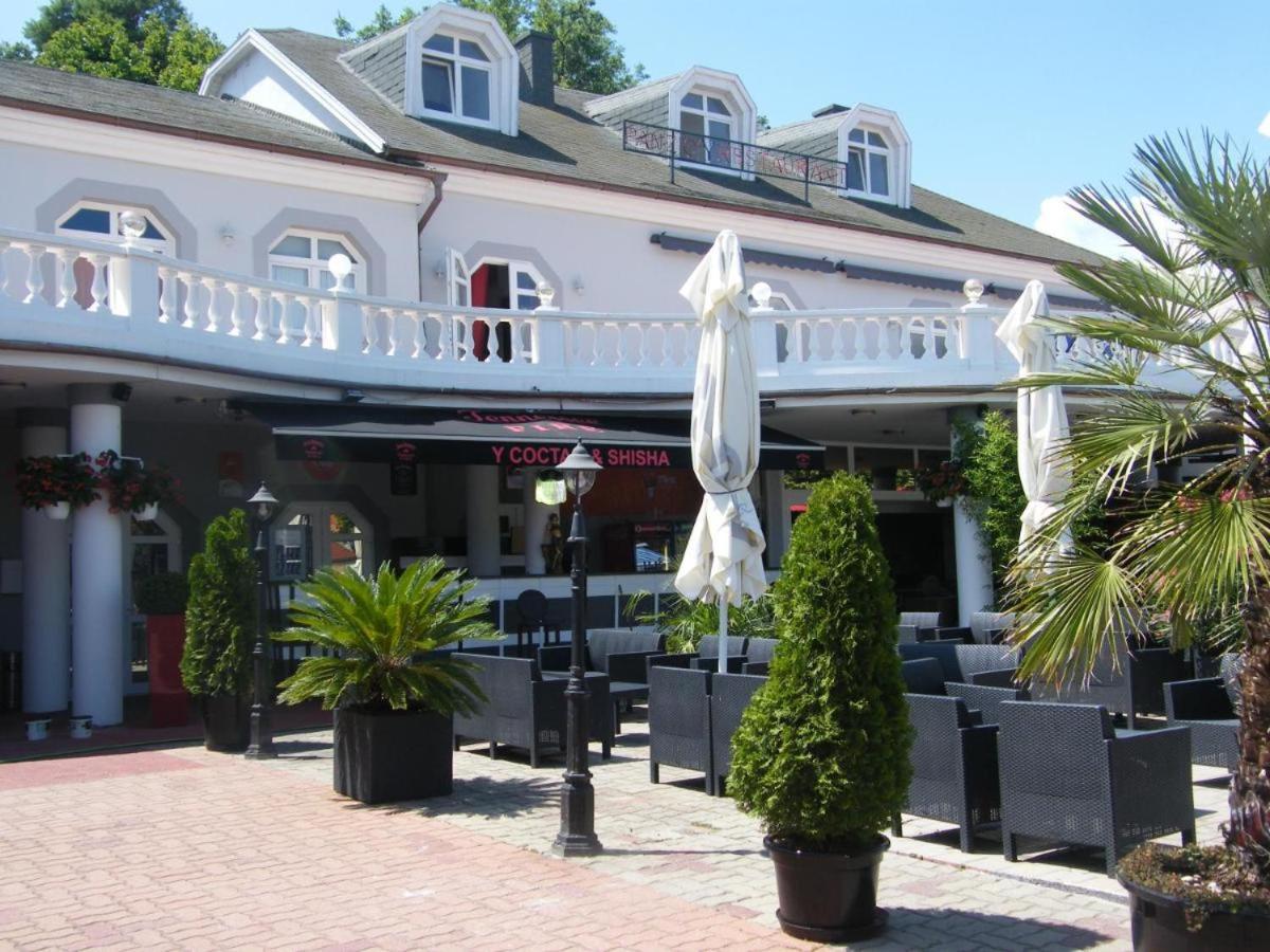 Y Panzio Bed and Breakfast Balatonlelle Εξωτερικό φωτογραφία
