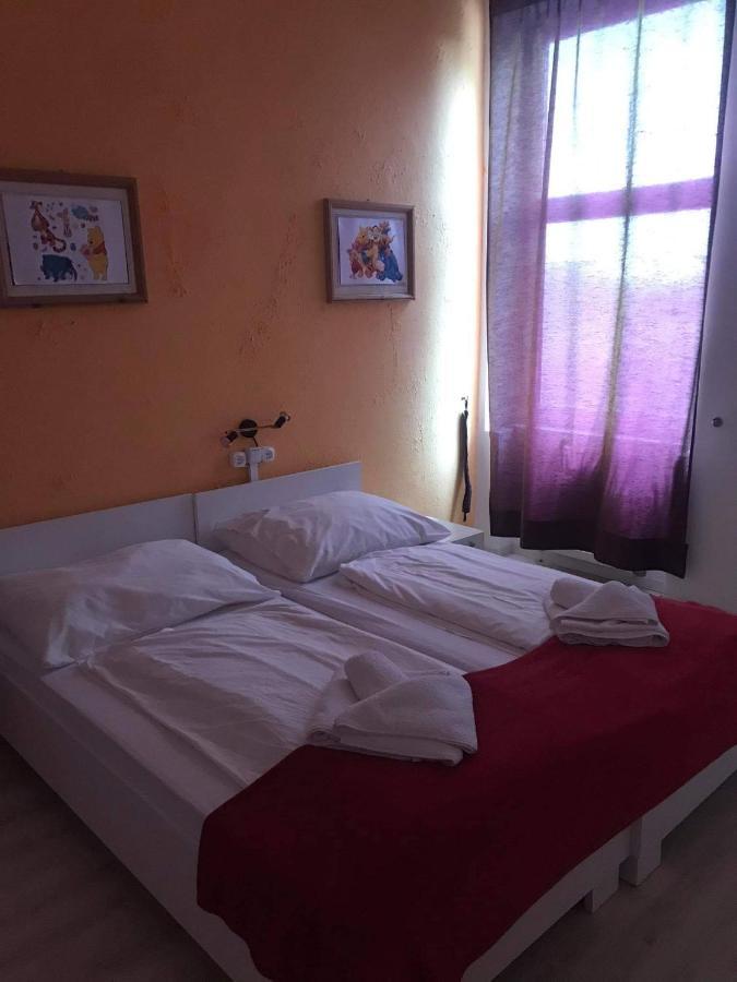 Y Panzio Bed and Breakfast Balatonlelle Εξωτερικό φωτογραφία