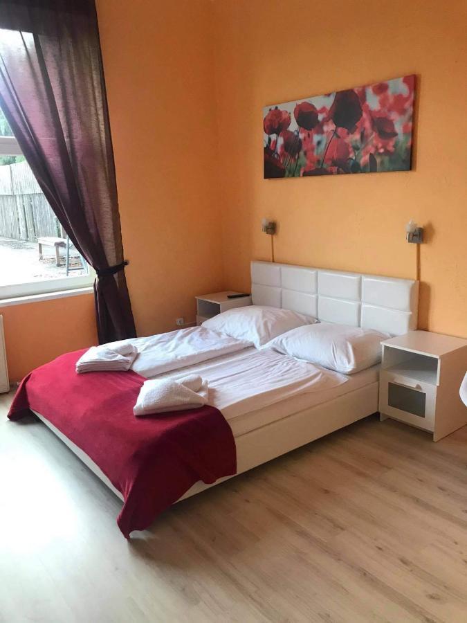 Y Panzio Bed and Breakfast Balatonlelle Εξωτερικό φωτογραφία